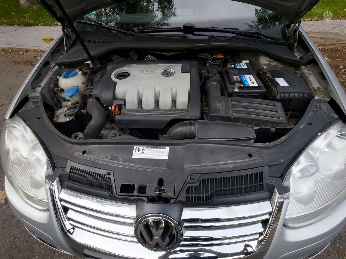 Volkswagen Golf - 12