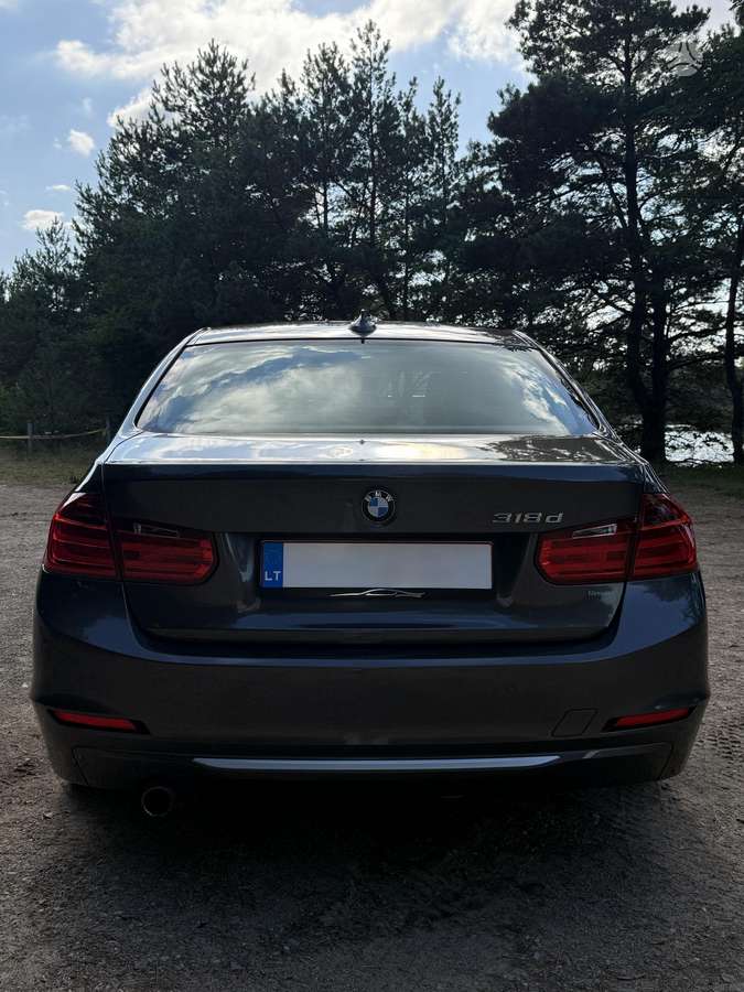 BMW 318, 2.0 l., Седан