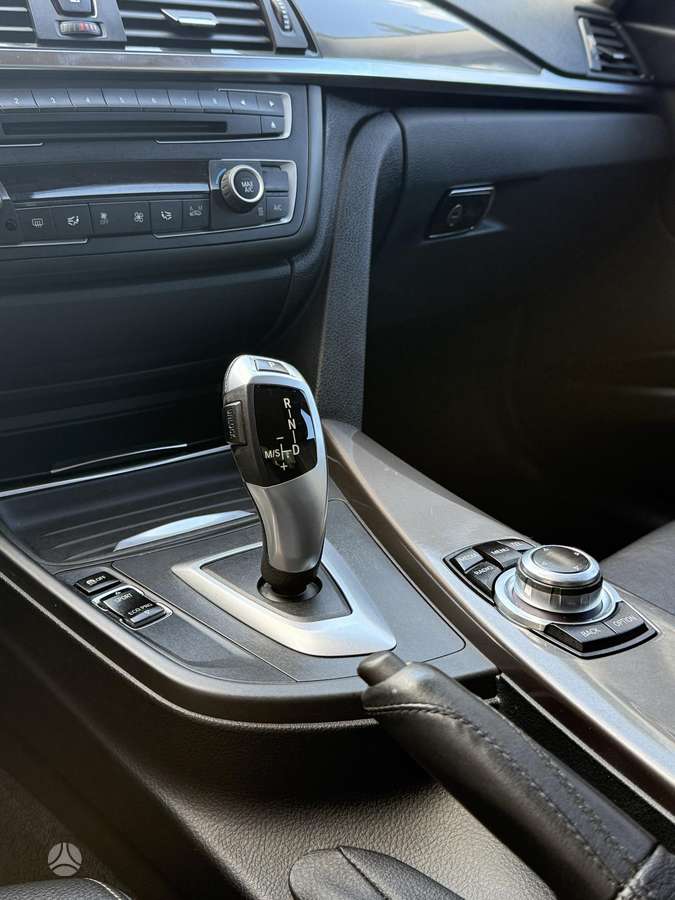 BMW 318, 2.0 l., Седан