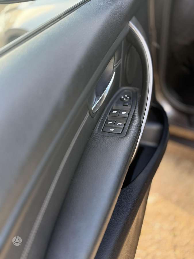 BMW 318, 2.0 l., Седан
