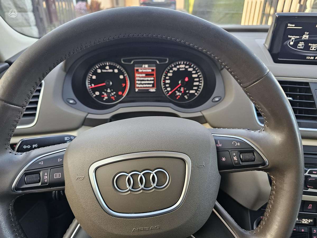 Audi Q3, 1.4 l., off-road / crossover