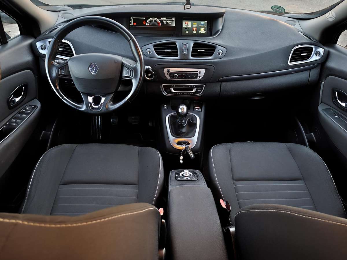 Renault Grand Scenic - 8