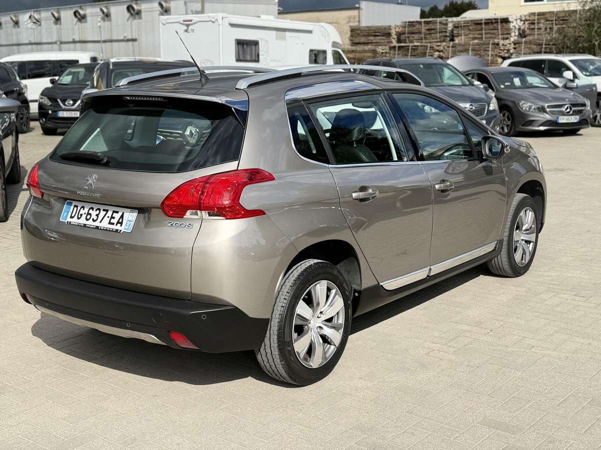 Peugeot 2008, 1.2 l., Минивэн