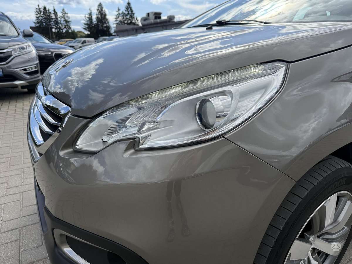 Peugeot 2008 - 7