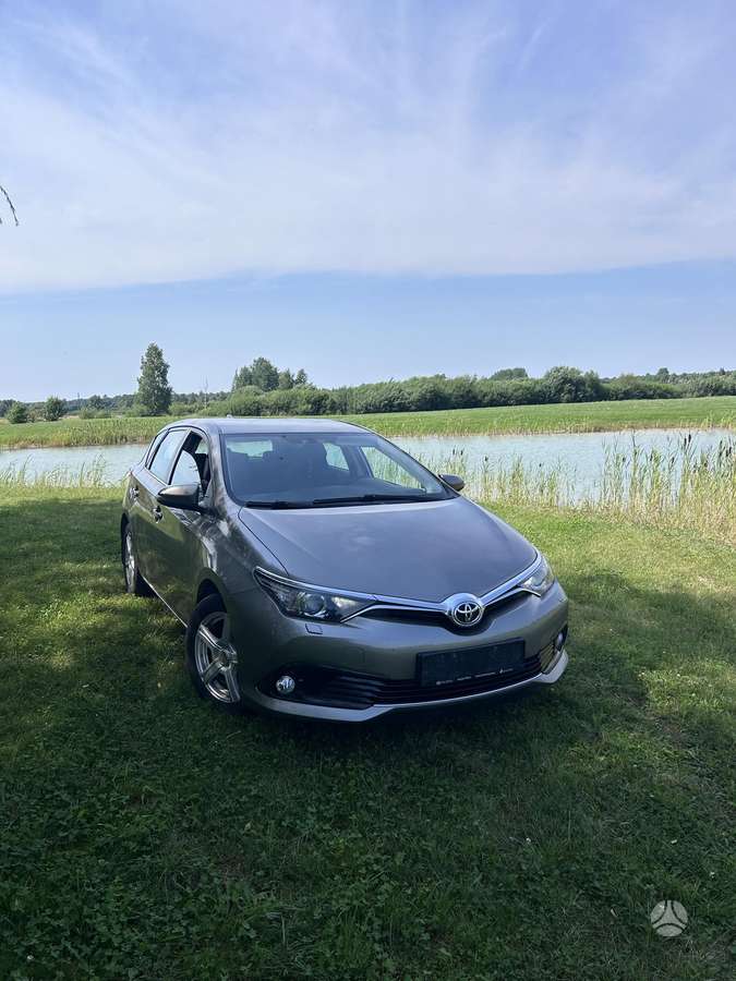 Toyota Auris, 1.6 l., hatchback