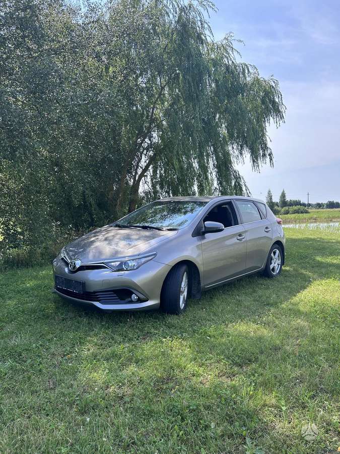 Toyota Auris, 1.6 l., hatchback