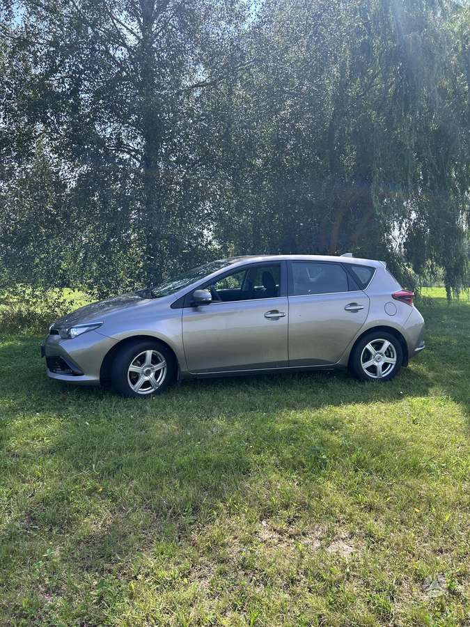 Toyota Auris - 10