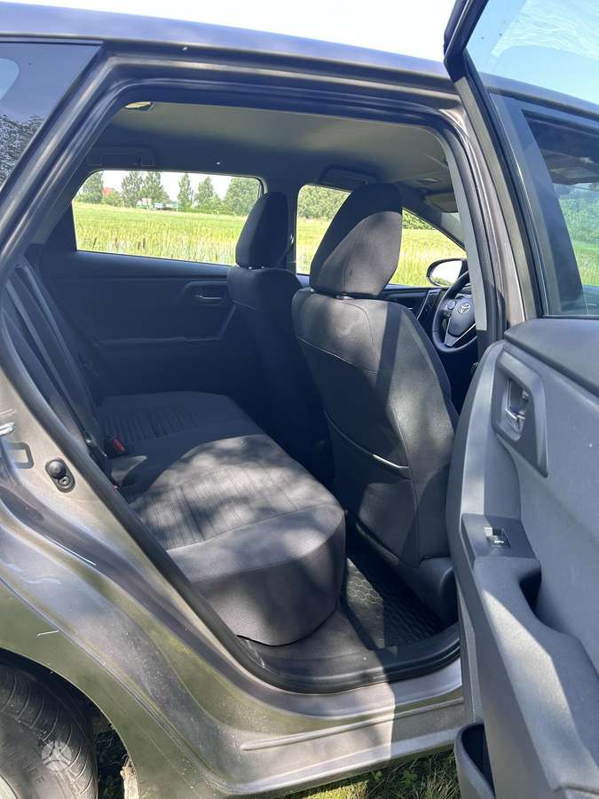 Toyota Auris, 1.6 l., hatchback