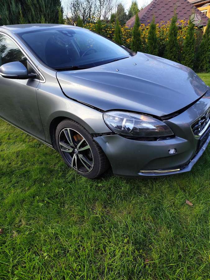 Volvo V40, 2.0 l., Хэтчбек