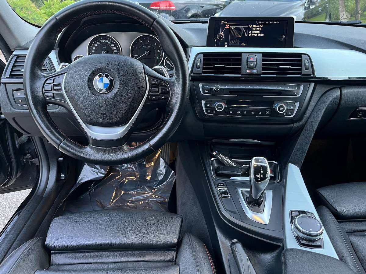 BMW 320, 2.0 l., wagon