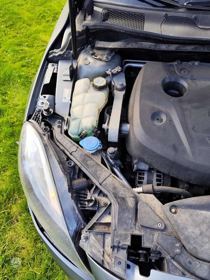 Volvo V40 - 10
