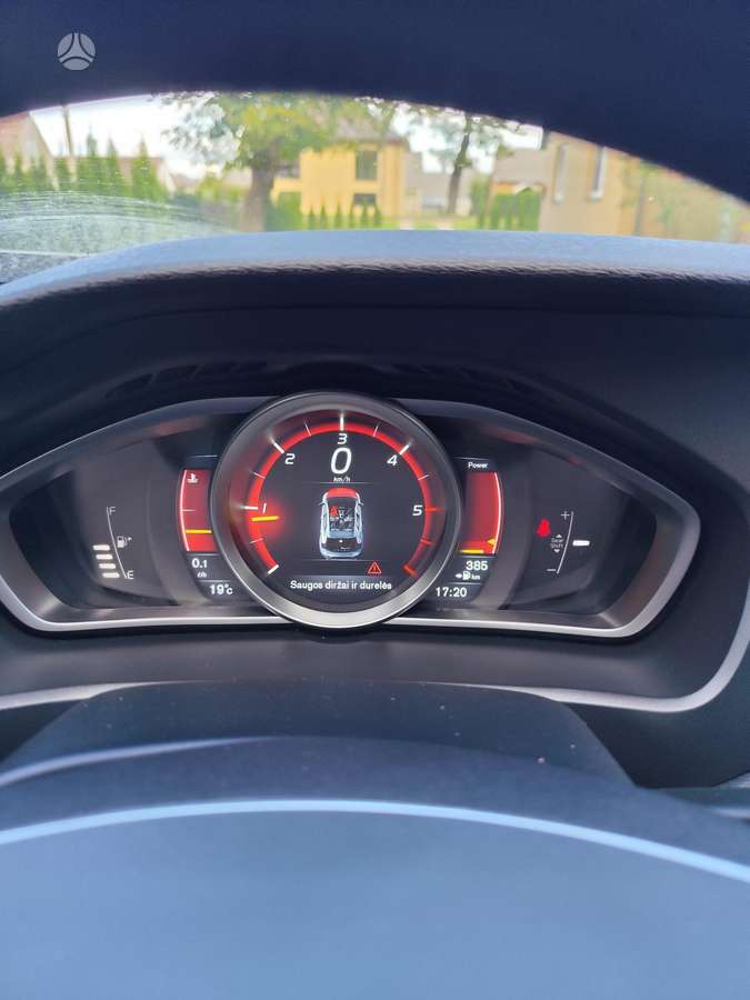 Volvo V40, 2.0 l., Хэтчбек