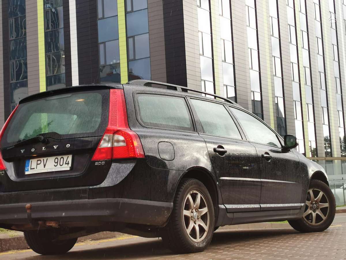 Volvo V70 - 1