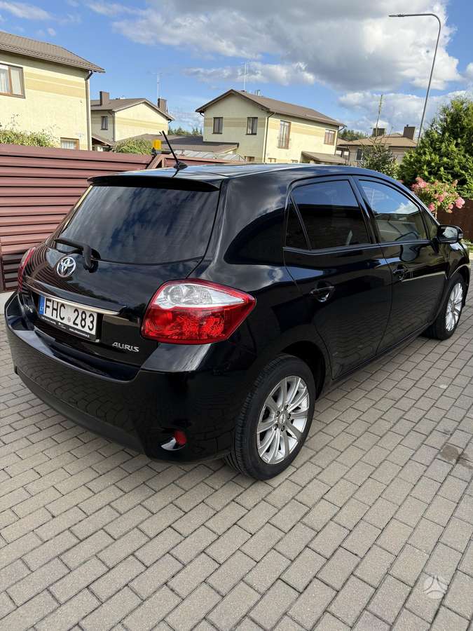 Toyota Auris - 4