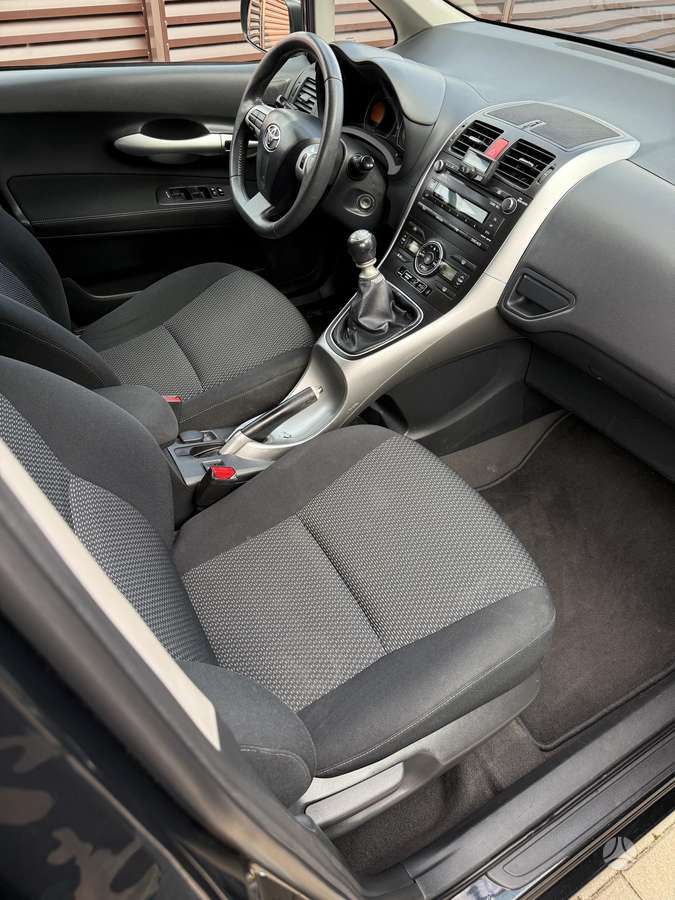 Toyota Auris - 7