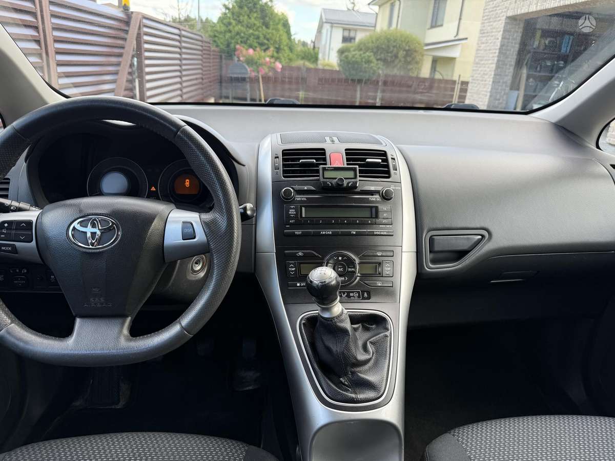 Toyota Auris, 1.6 l., hatchback