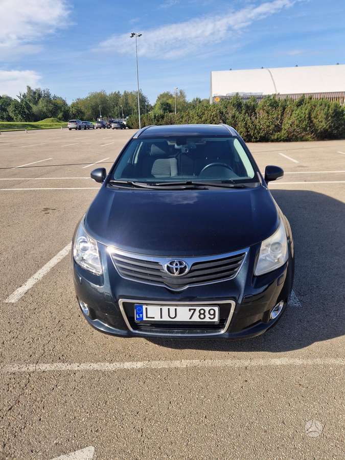 Toyota Avensis - 5