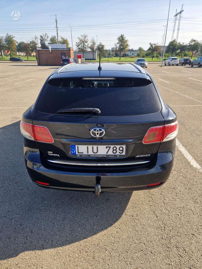 Toyota Avensis - 7