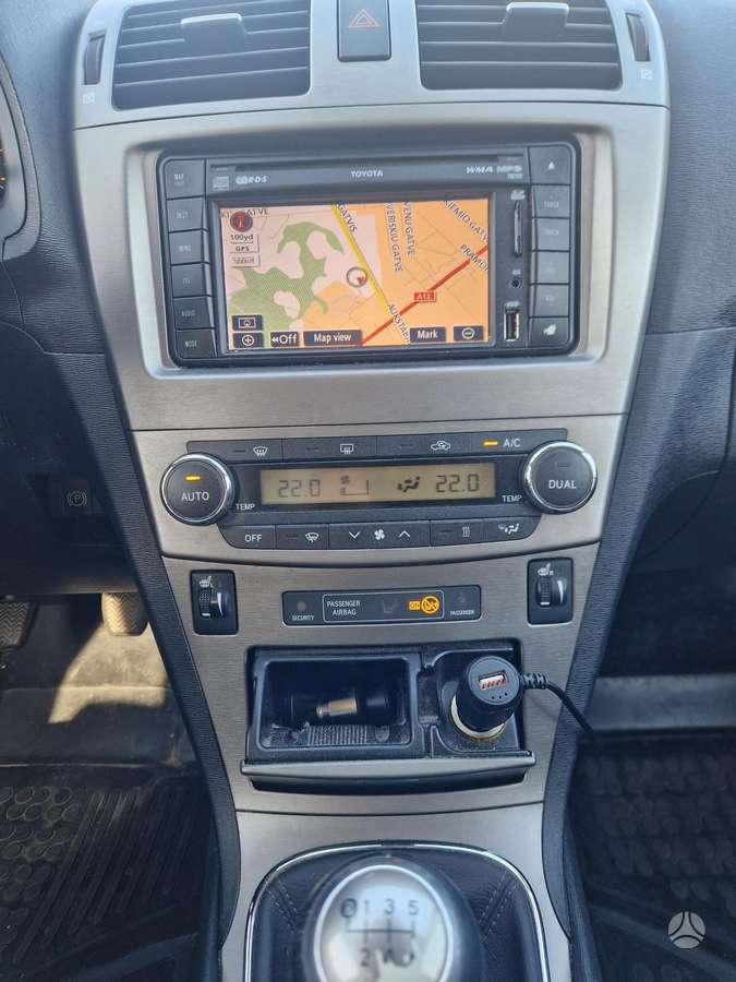 Toyota Avensis - 10
