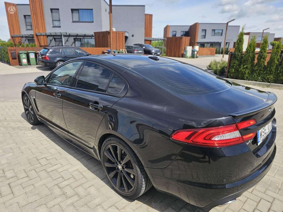 Jaguar XF, 3.0 l., Седан