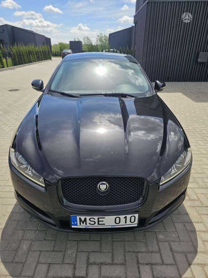 Jaguar XF, 3.0 l., Седан