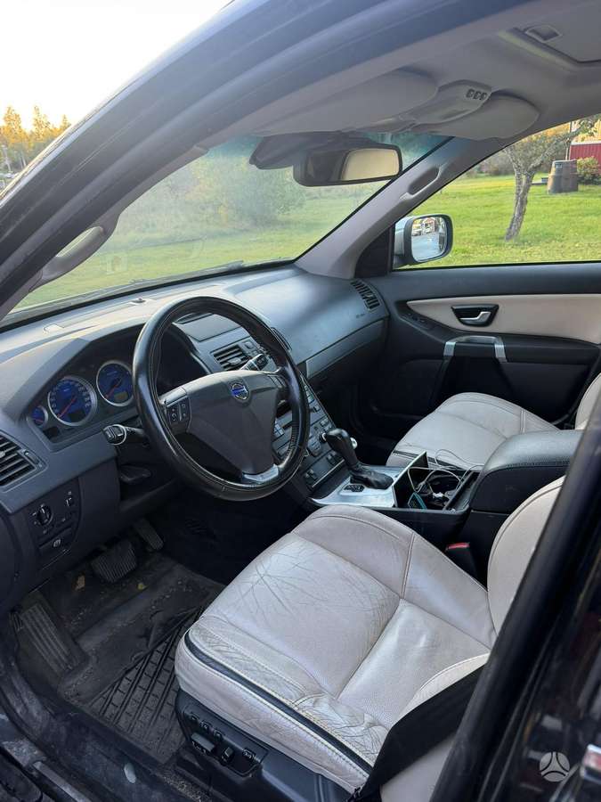 Volvo XC90 - 7