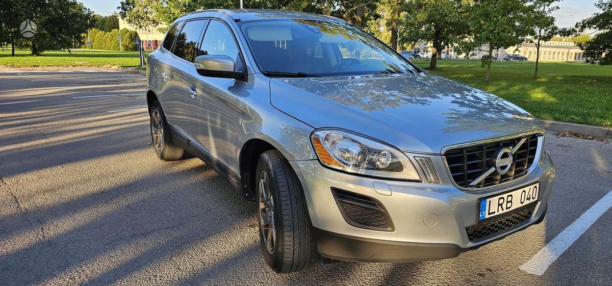 Volvo XC60, 2.0 l., Внедорожник / Кроссовер