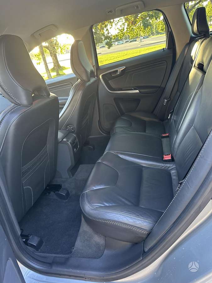 Volvo XC60 - 12