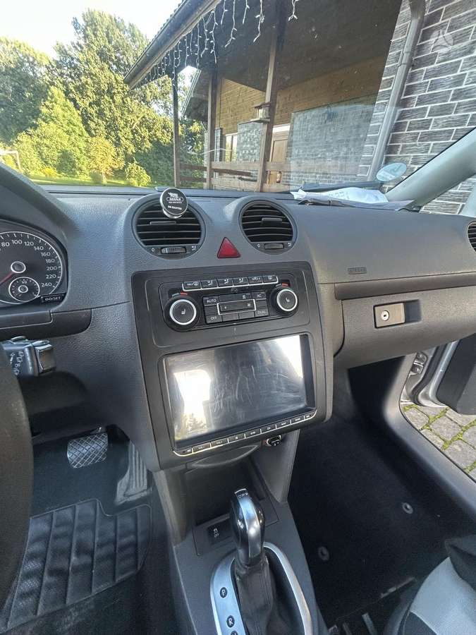 Volkswagen Caddy Maxi - 9