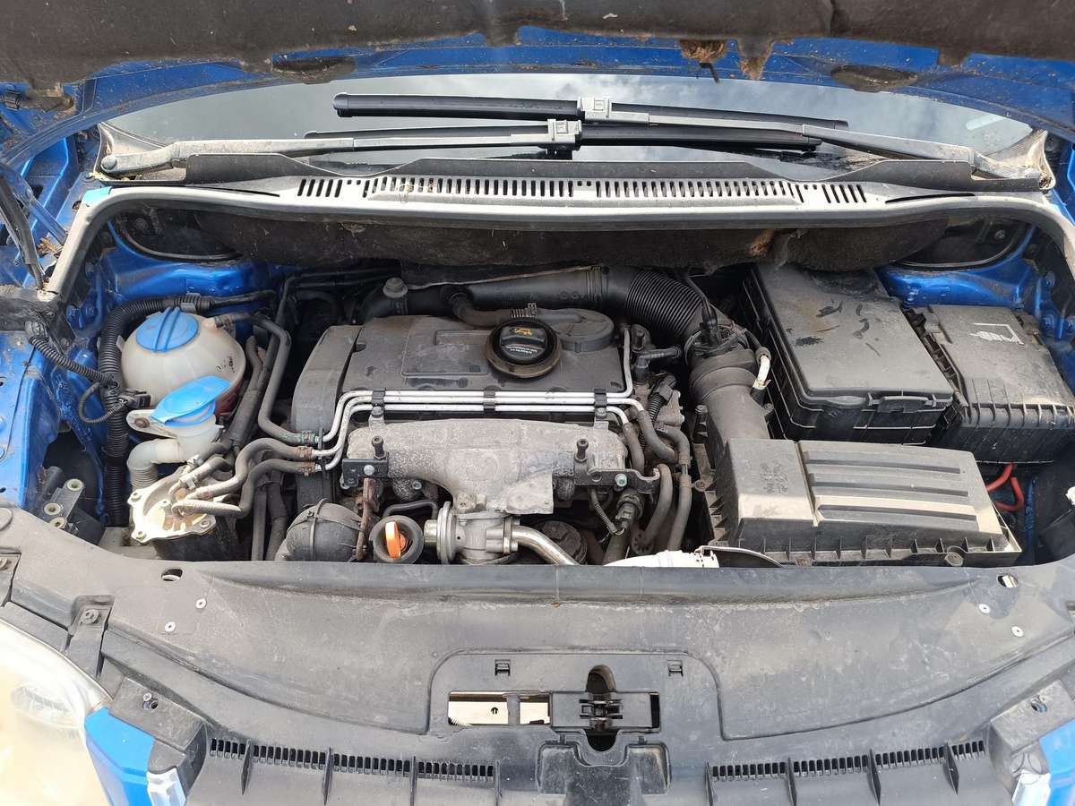 Volkswagen Touran - 10
