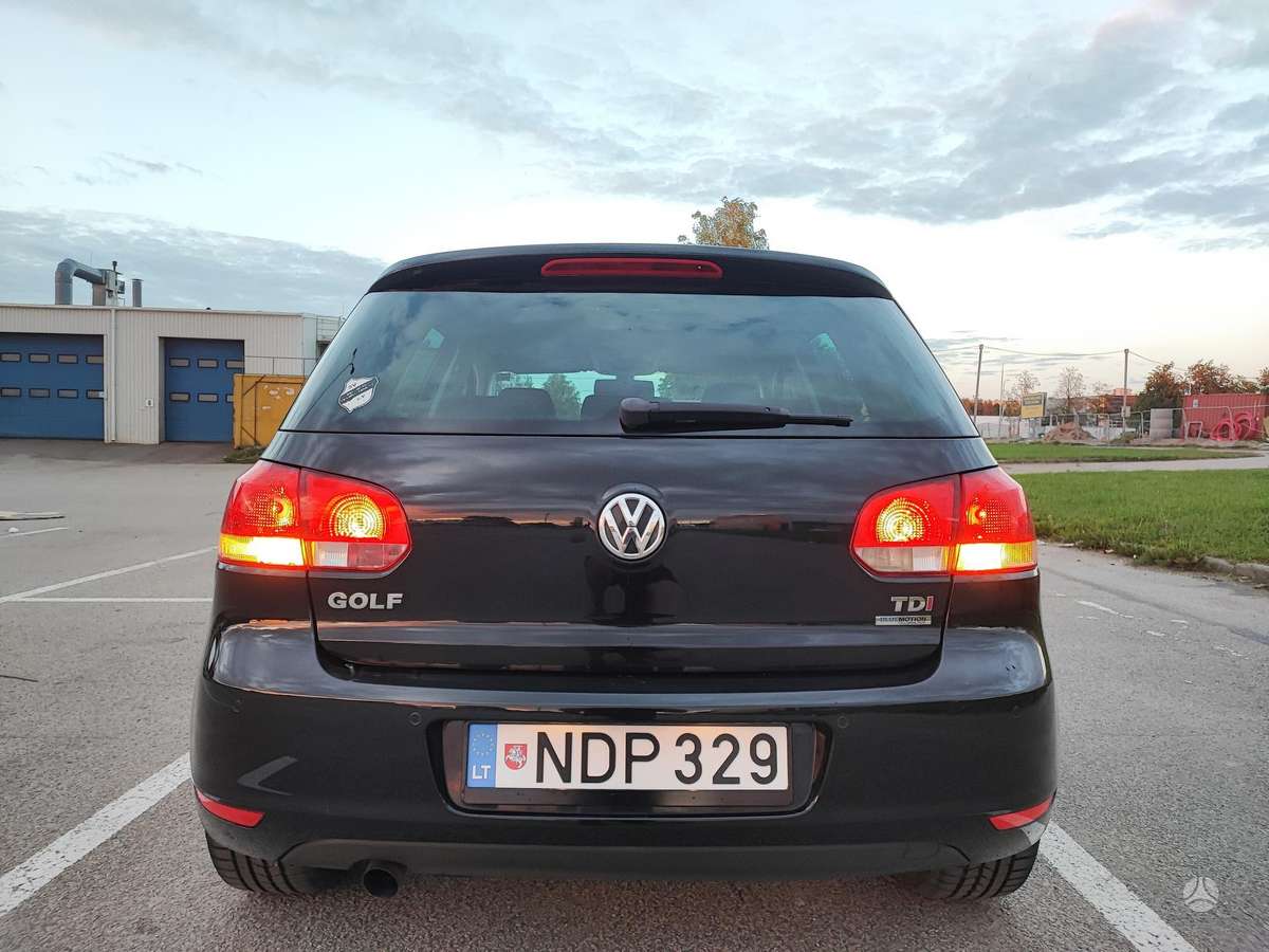 Volkswagen Golf - 4