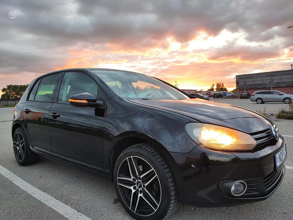 Volkswagen Golf - 5