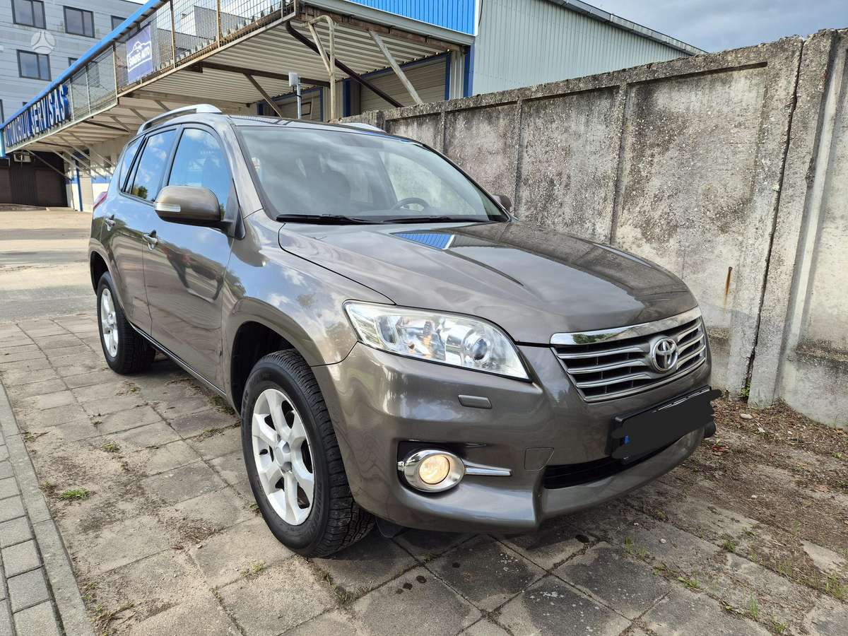 Toyota RAV4, Внедорожник / Кроссовер
