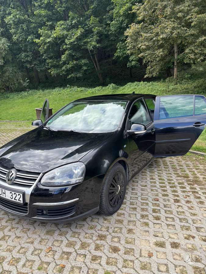 Volkswagen Golf - 2