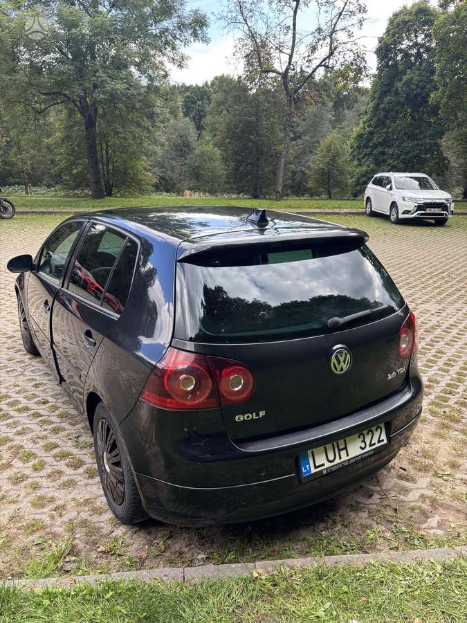 Volkswagen Golf - 5