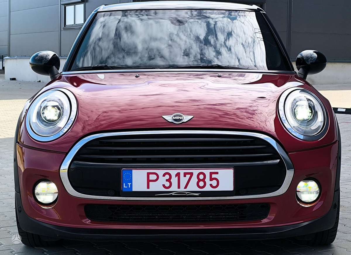 Mini Cooper, 1.5 l., hatchback