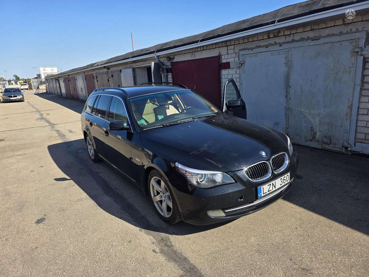 BMW 520, 2.0 l., wagon