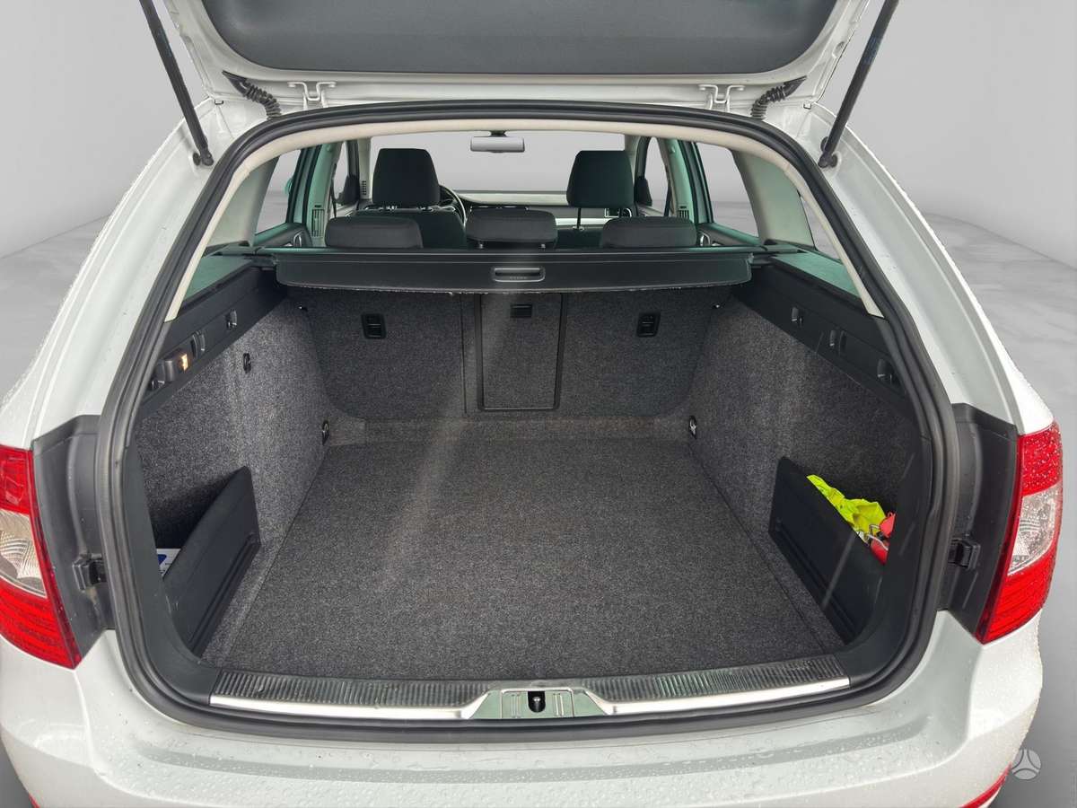 Skoda Superb, 1.6 l., Универсал