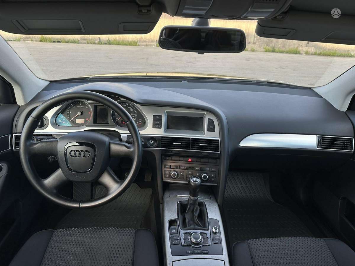 Audi A6, 2.0 l., Седан