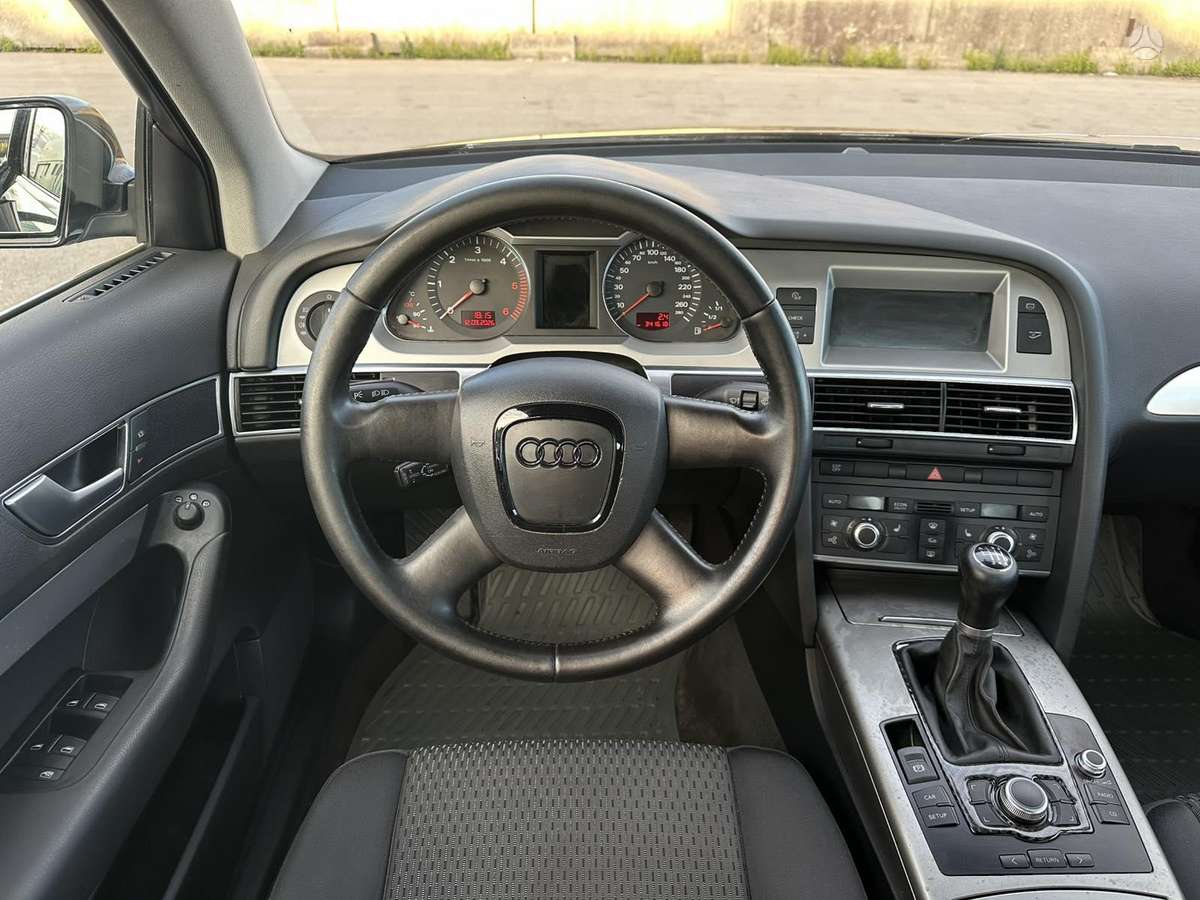 Audi A6, 2.0 l., Седан