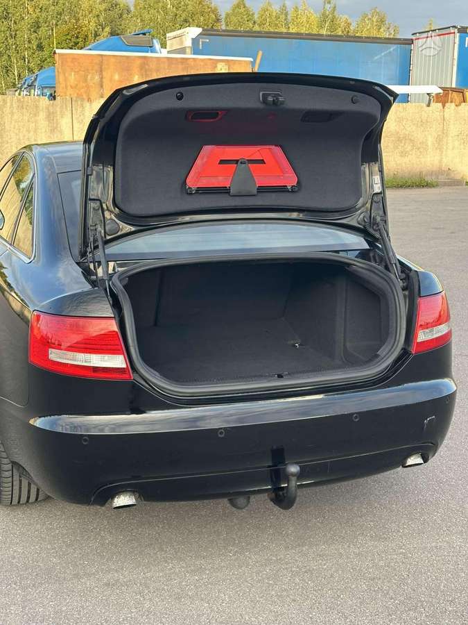 Audi A6, 2.0 l., Седан