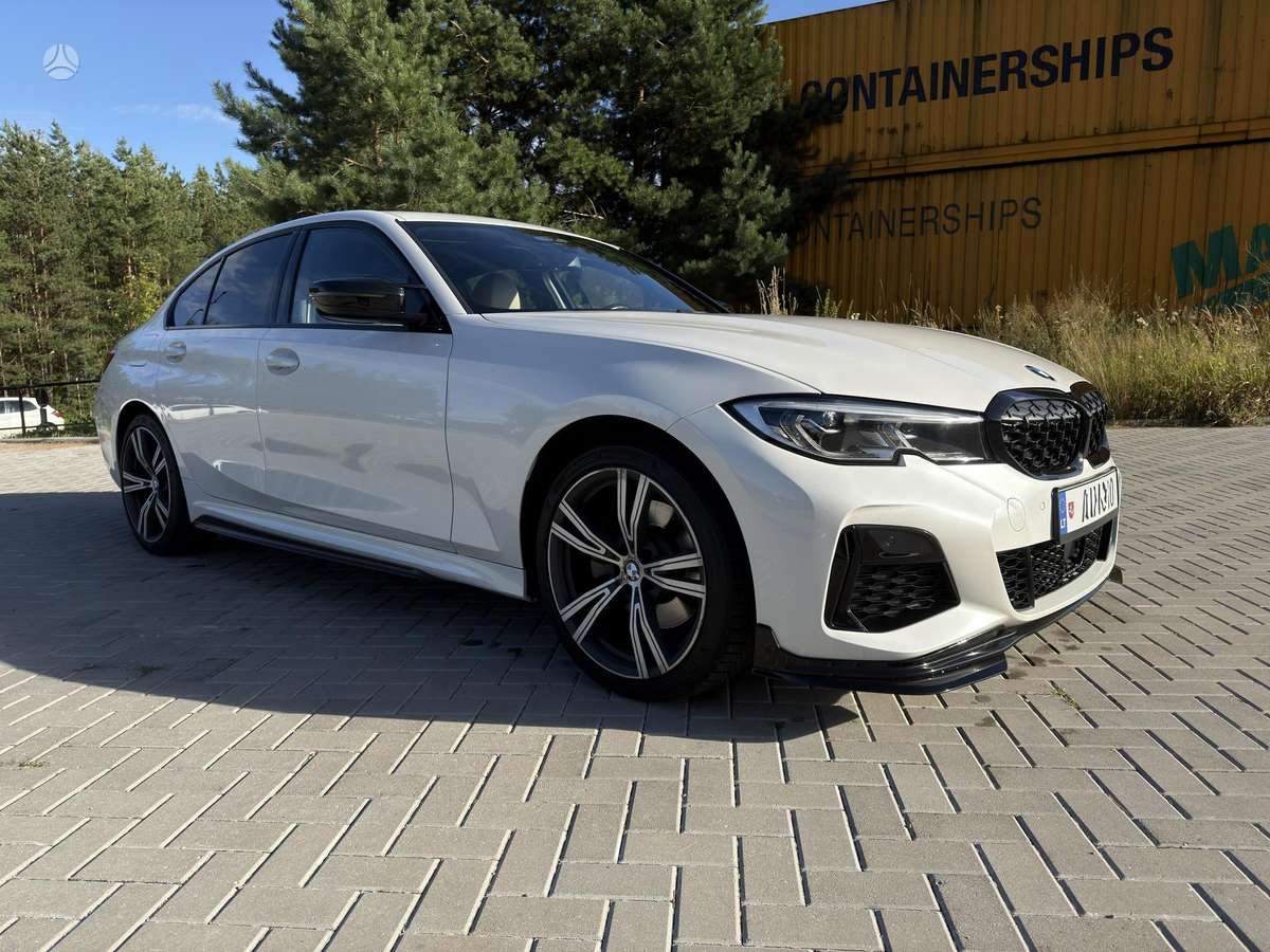 BMW 330, 2.0 l., Седан