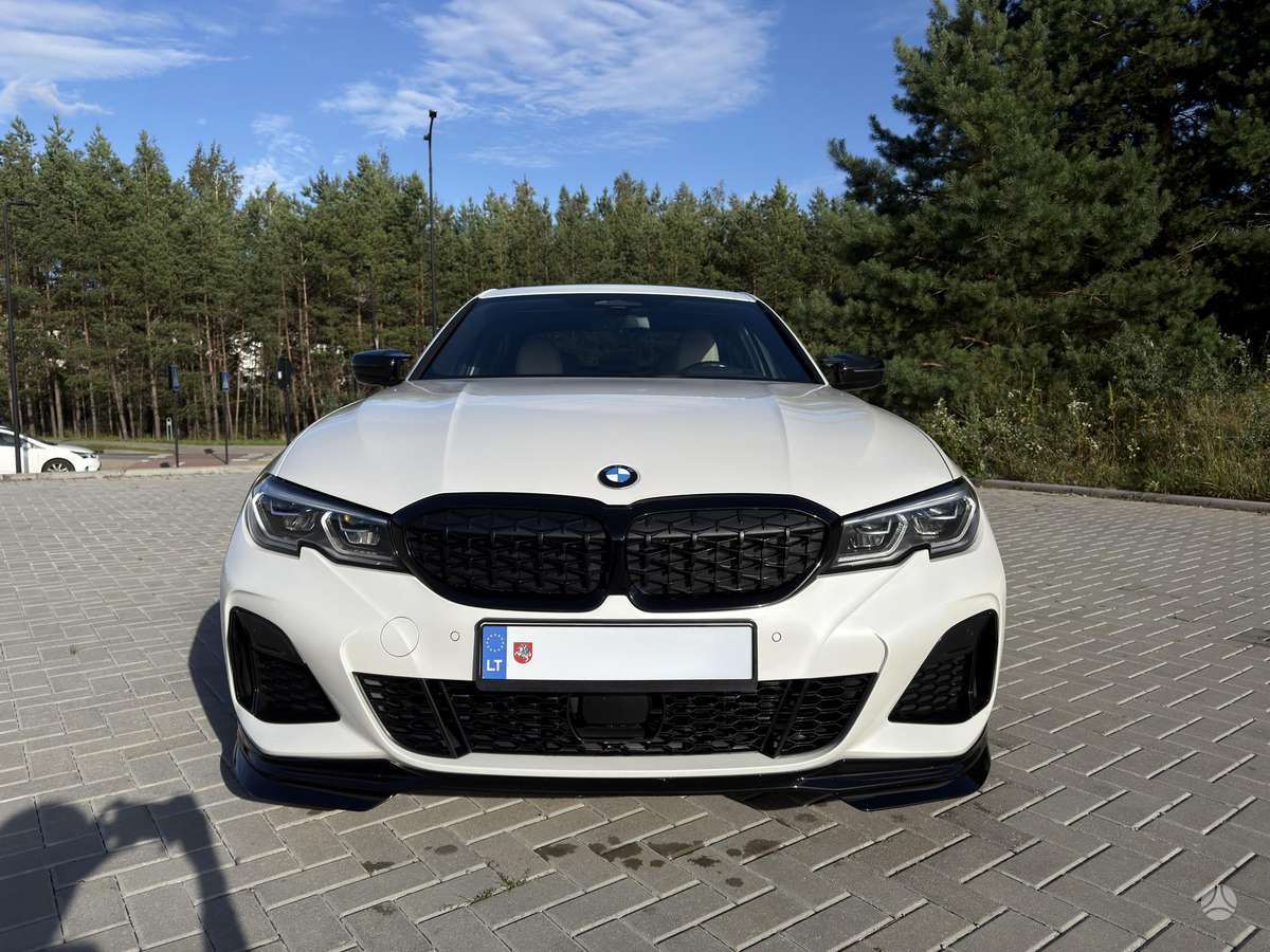 BMW 330, 2.0 l., Седан