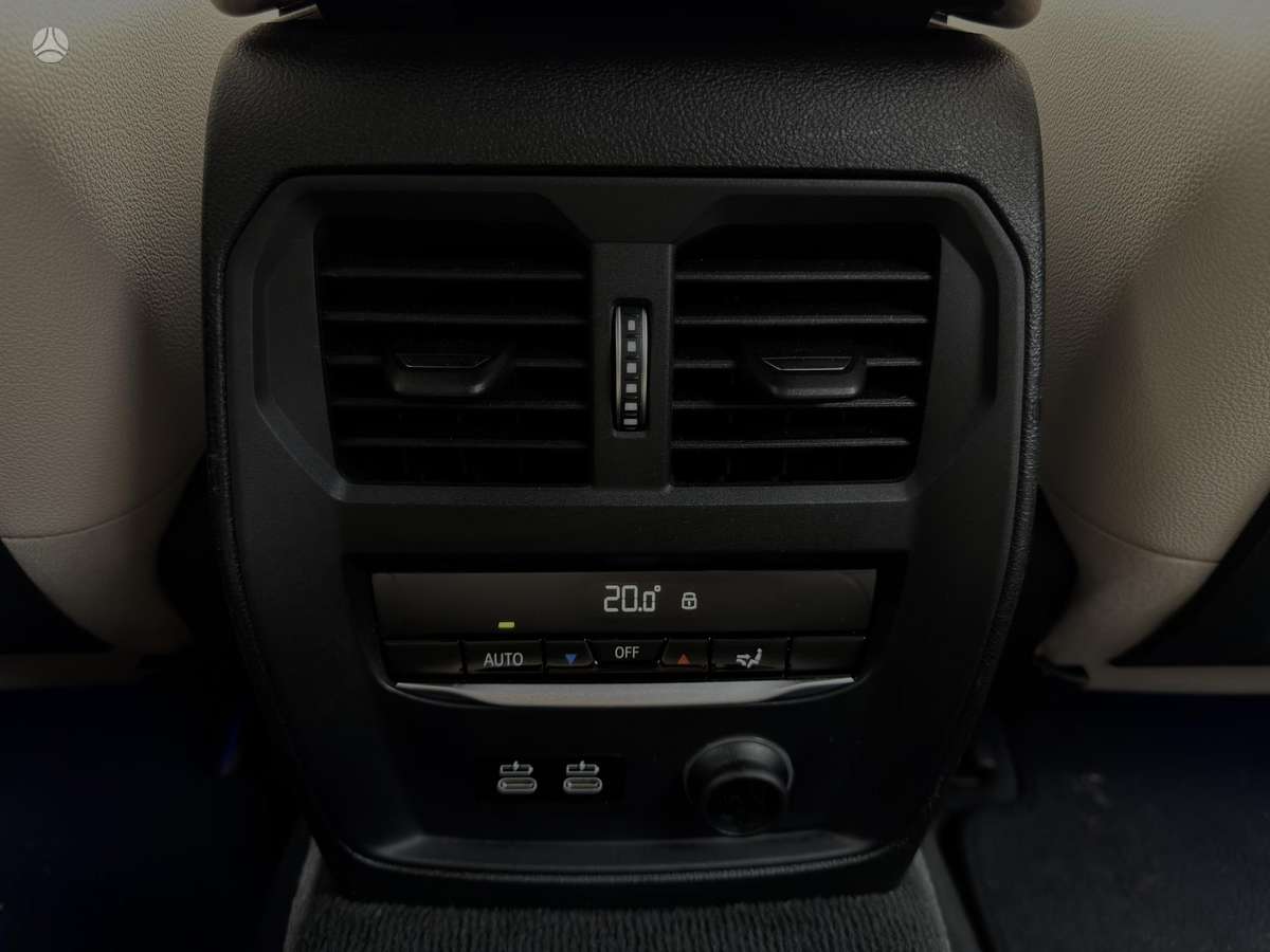 BMW 330, 2.0 l., Седан