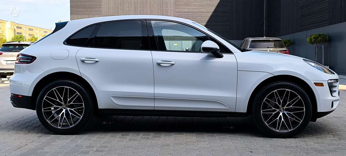 Porsche Macan - 8