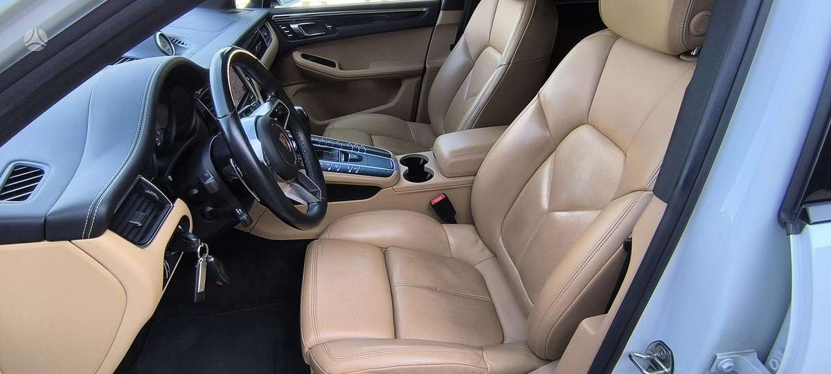 Porsche Macan - 11