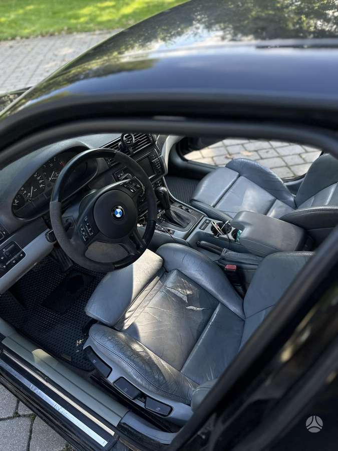 BMW 330, 3.0 l., Седан