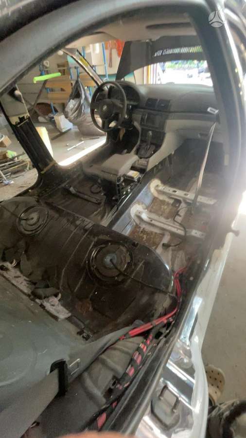 BMW 330, 3.0 l., Седан