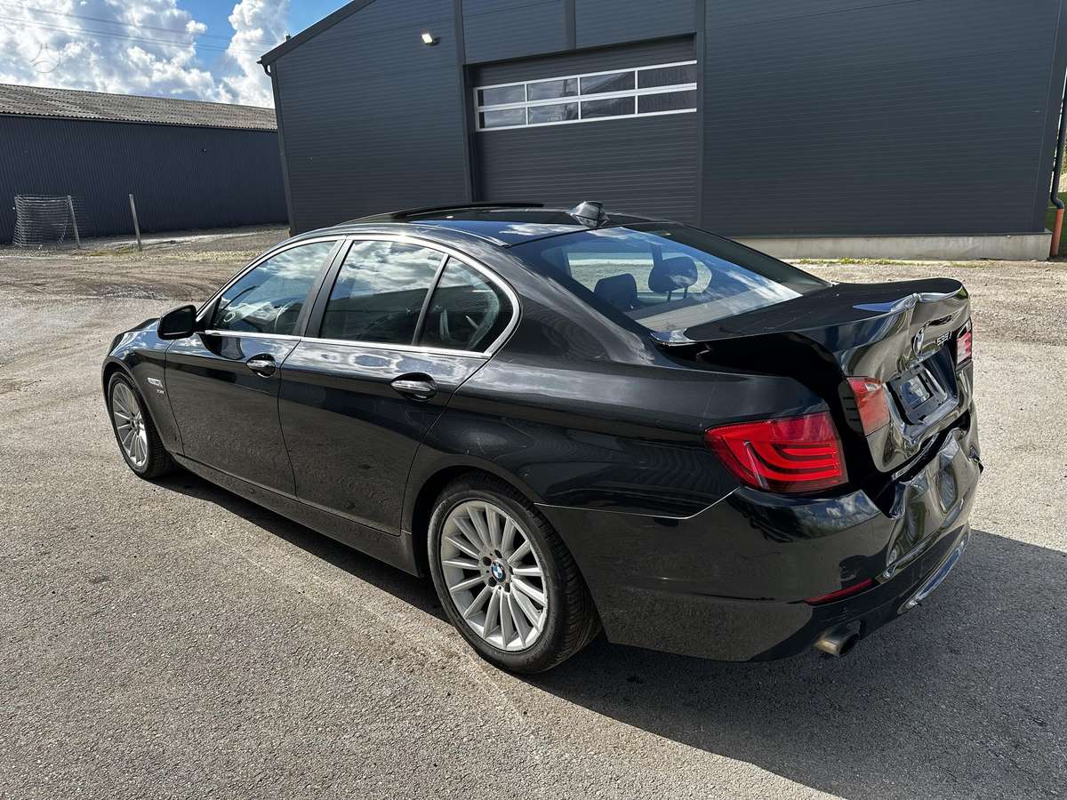 BMW 535, 3.0 l., Седан
