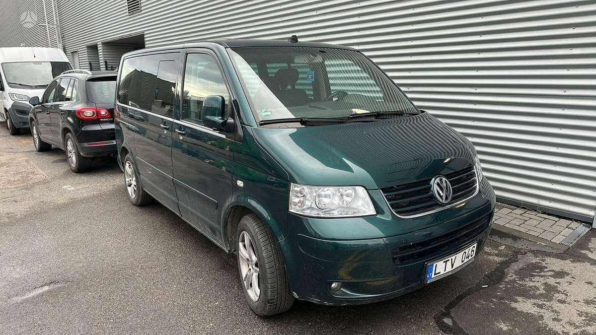 Volkswagen Multivan - 2